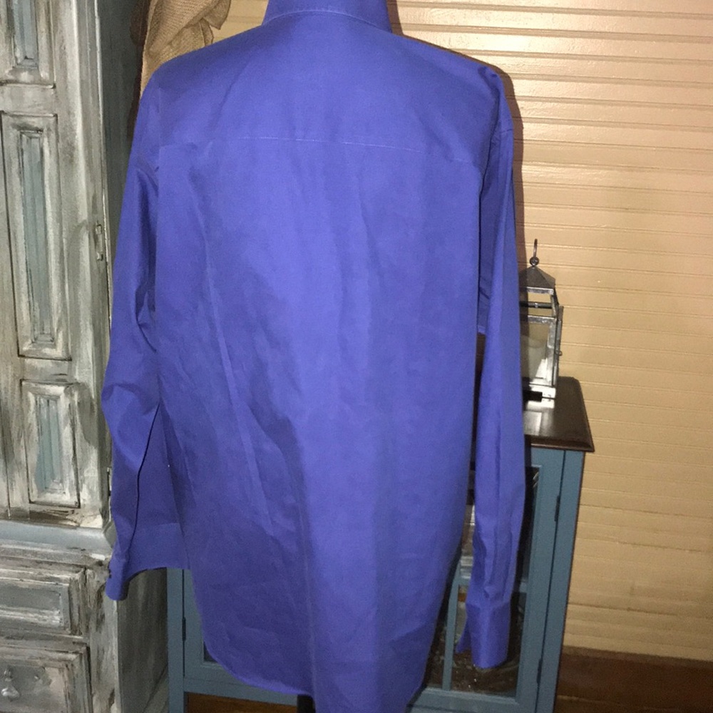 Nice button down shirt 👕 - Picture 3 of 6